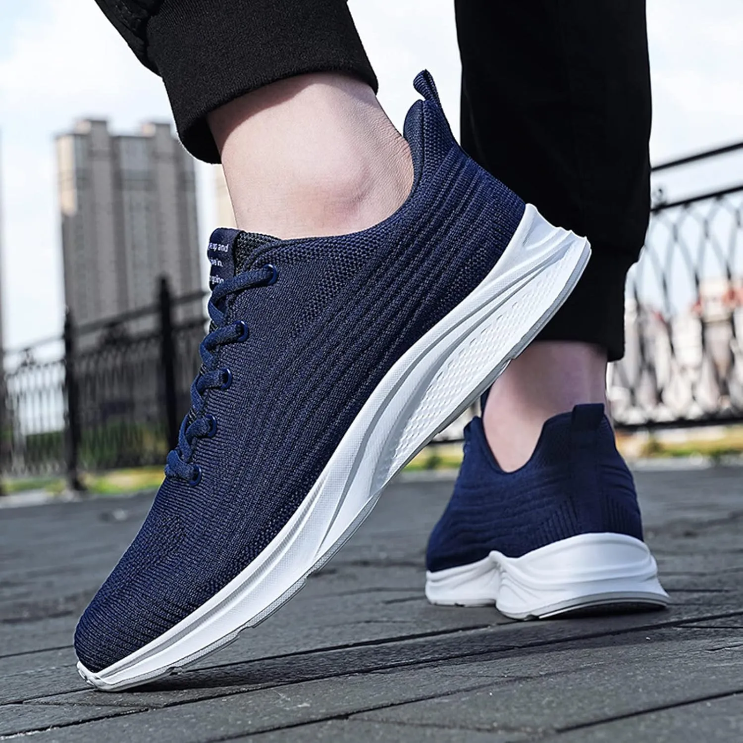 Men's Lightweight Sneakers Fashion Summer Mesh Breathable Sneakers Comfortable Lace Up Hiking Shoes for Men