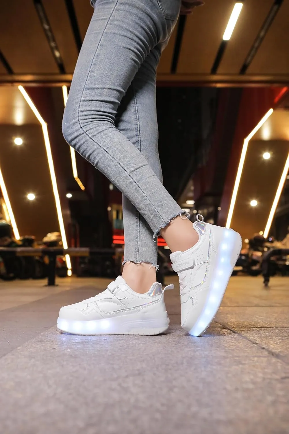 Roller Skate Shoes for Boys Girl Sneakers with Retractable Wheels-Stylish Trainers for Kids, Enhanced Safety LED Light-Up USB Rechargeable Skateboarding Perfect for Party, Birthday, Christmas