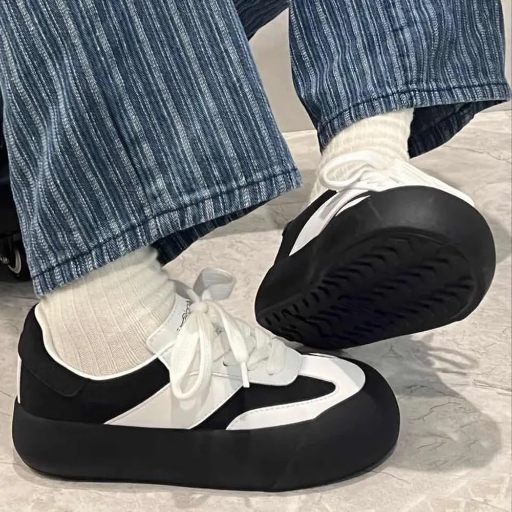 Women's Skateboard Shoes Chunky Platform Sneakers Lace-Up Low Top Comfortable Casual Shoe